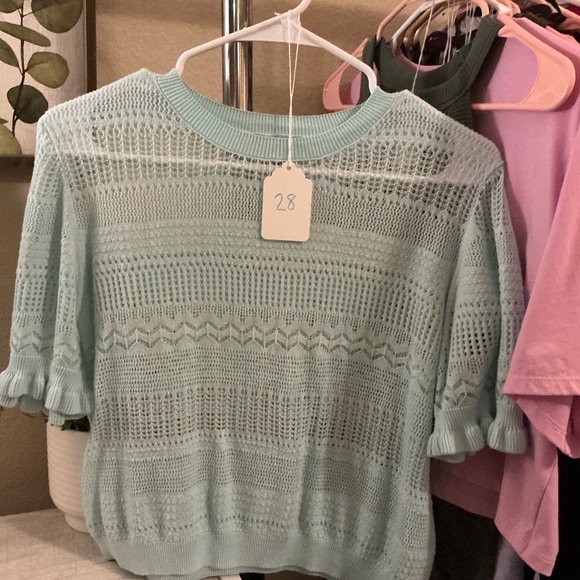 #28 CUPCAKE CROCHET TOP - Picture 1 of 1